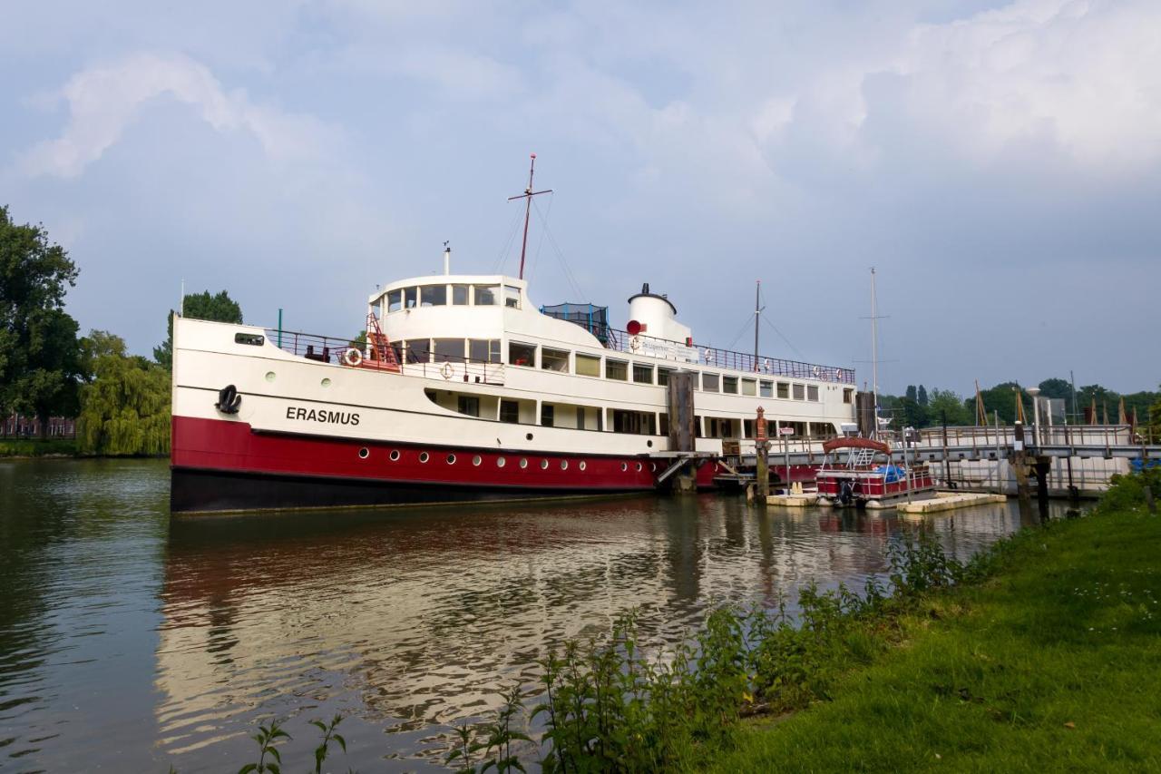 Bed and Breakfast De Logeerboot Дордрехт Экстерьер фото