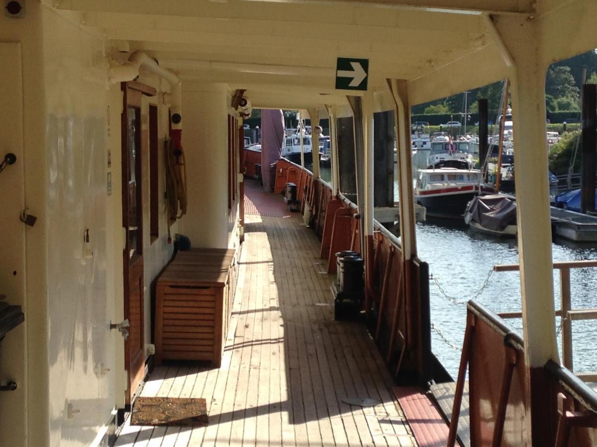Bed and Breakfast De Logeerboot Дордрехт Экстерьер фото