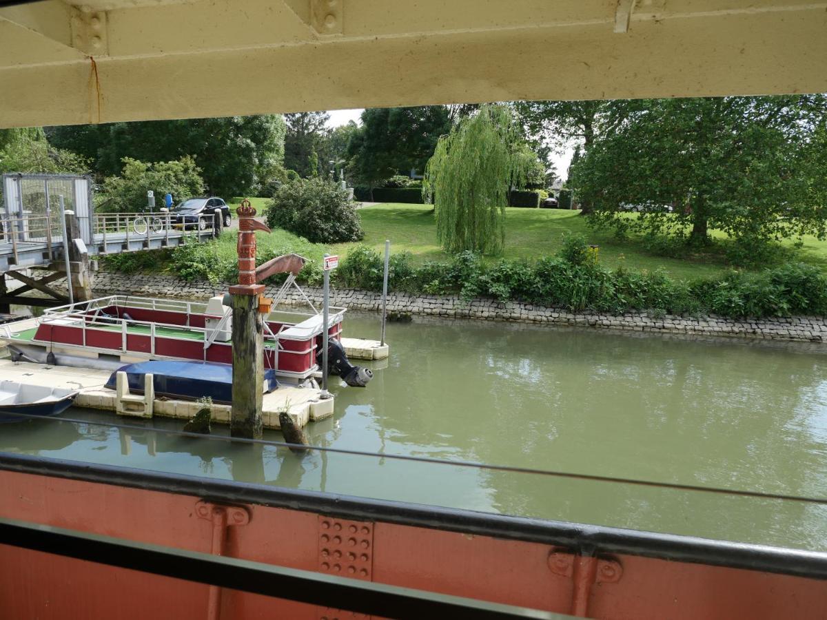 Bed and Breakfast De Logeerboot Дордрехт Экстерьер фото
