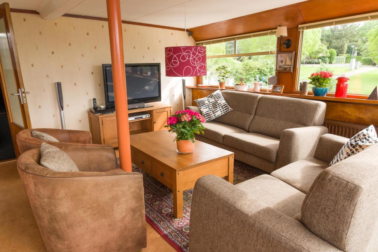 Bed and Breakfast De Logeerboot Дордрехт Экстерьер фото