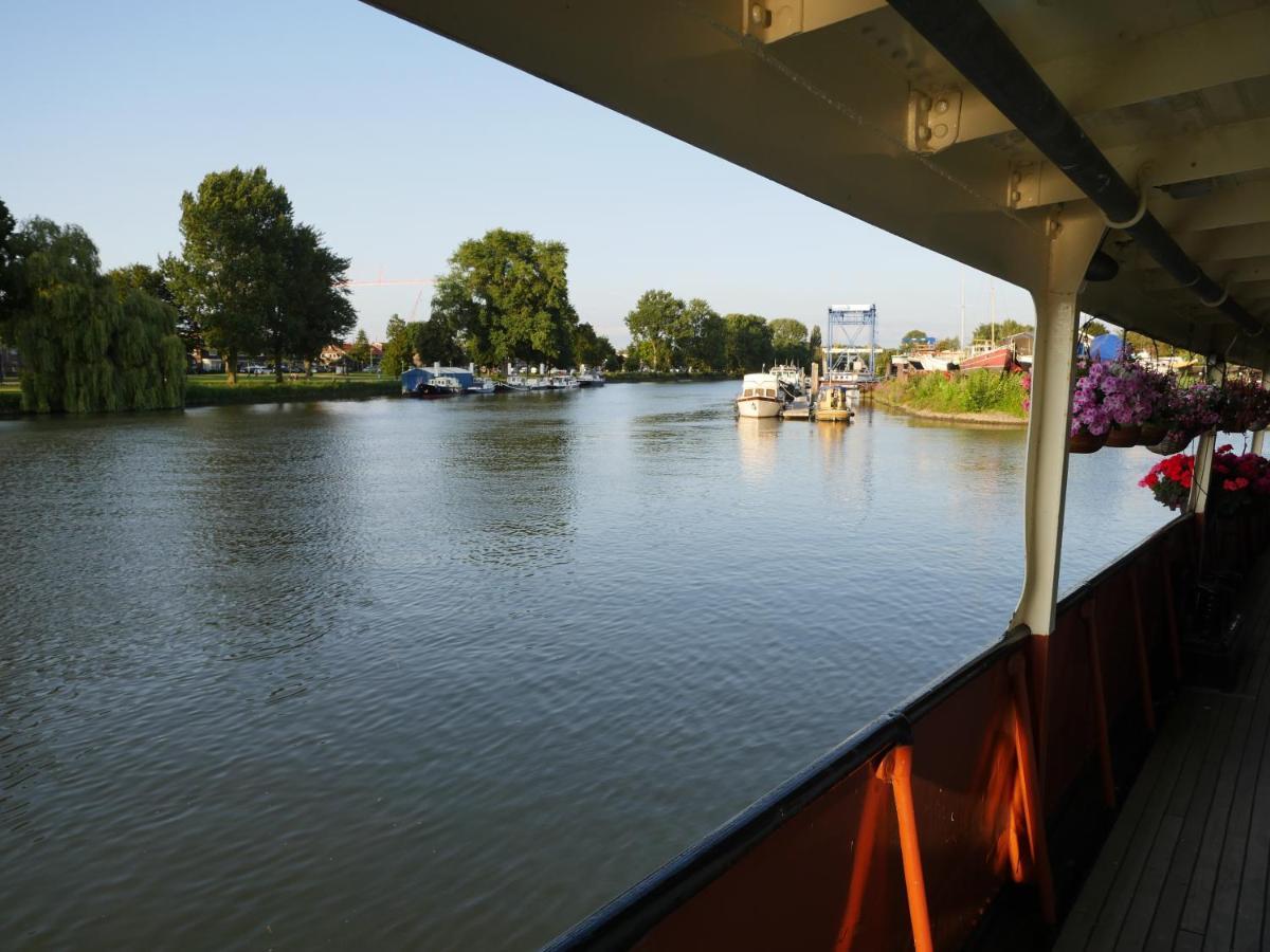 Bed and Breakfast De Logeerboot Дордрехт Экстерьер фото