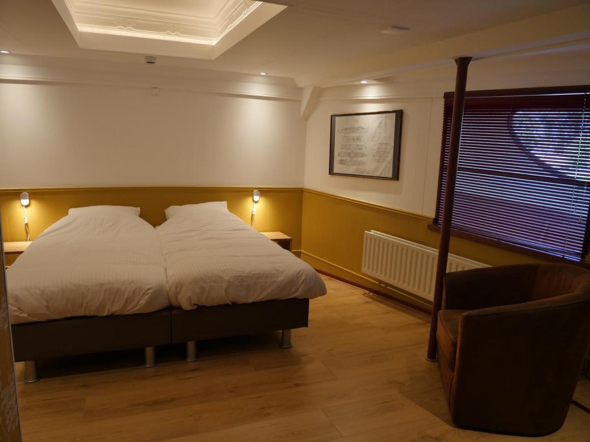 Bed and Breakfast De Logeerboot Дордрехт Экстерьер фото