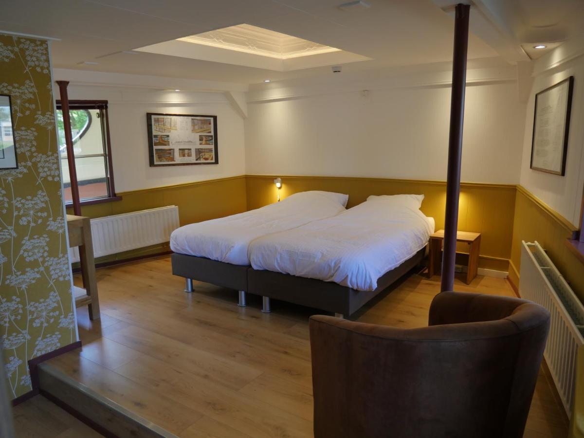 Bed and Breakfast De Logeerboot Дордрехт Экстерьер фото