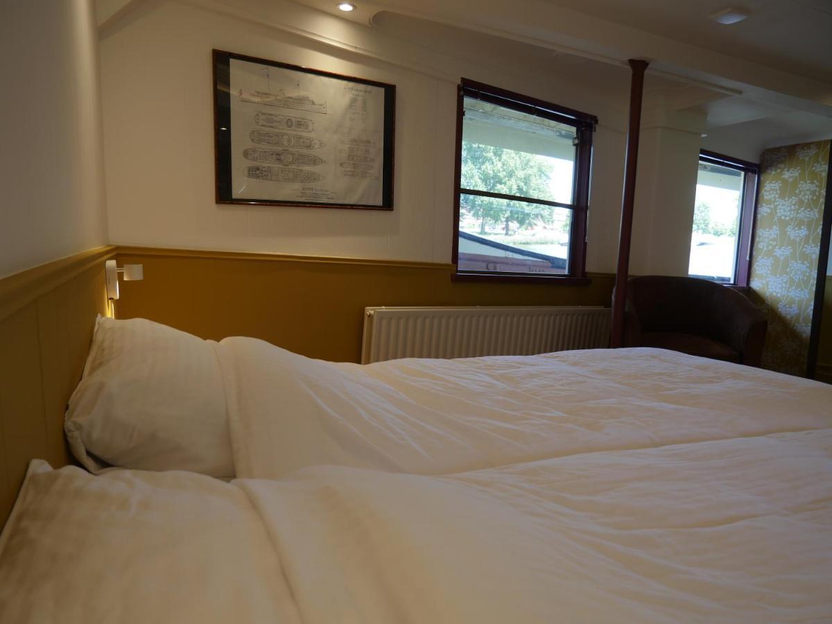 Bed and Breakfast De Logeerboot Дордрехт Экстерьер фото