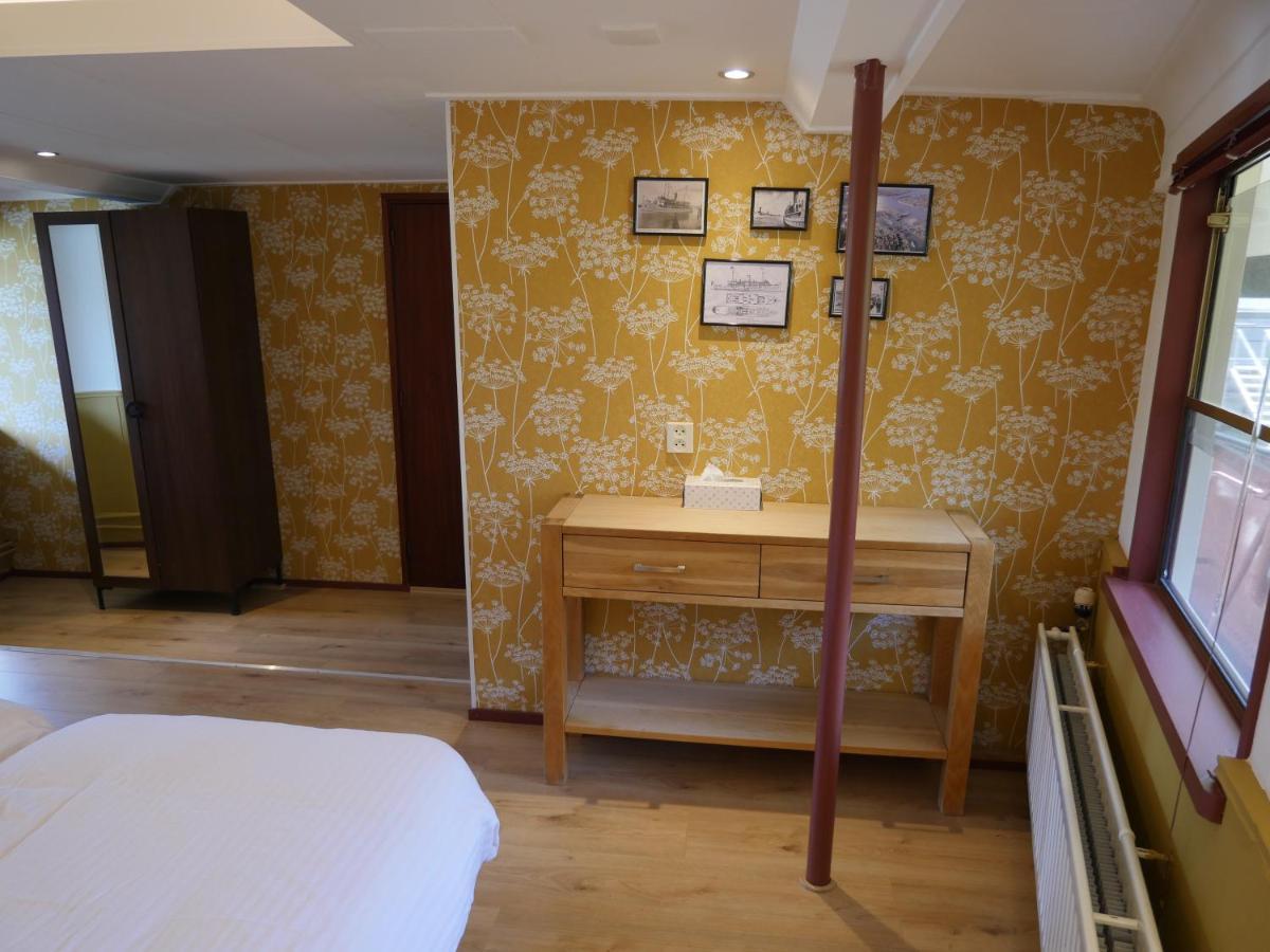 Bed and Breakfast De Logeerboot Дордрехт Экстерьер фото