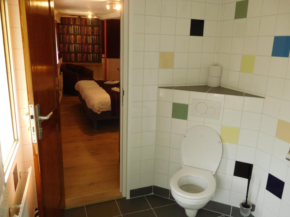 Bed and Breakfast De Logeerboot Дордрехт Экстерьер фото