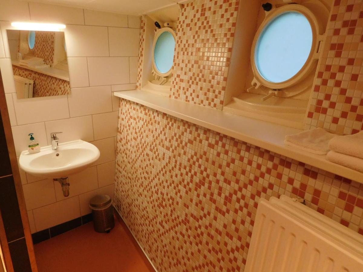 Bed and Breakfast De Logeerboot Дордрехт Экстерьер фото